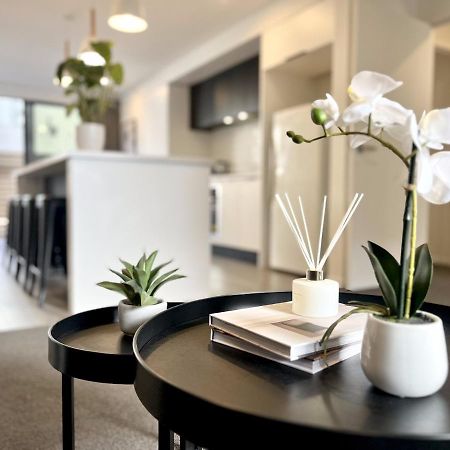 Modern & Central City - By Kosh Bnb Hamilton Buitenkant foto