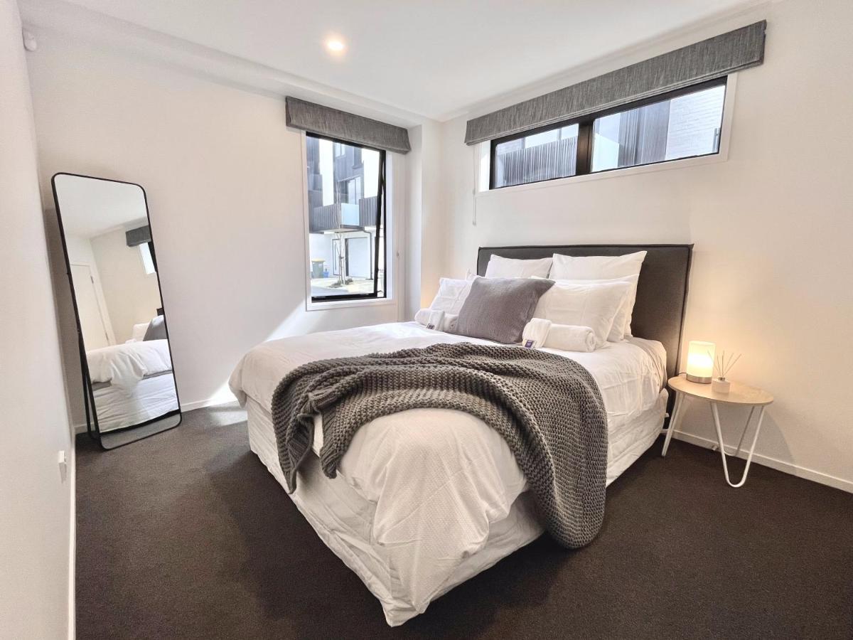 Modern & Central City - By Kosh Bnb Hamilton Buitenkant foto